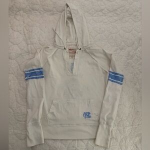 University of North Carolina Women's Hoodie Size M RETRO LOOK